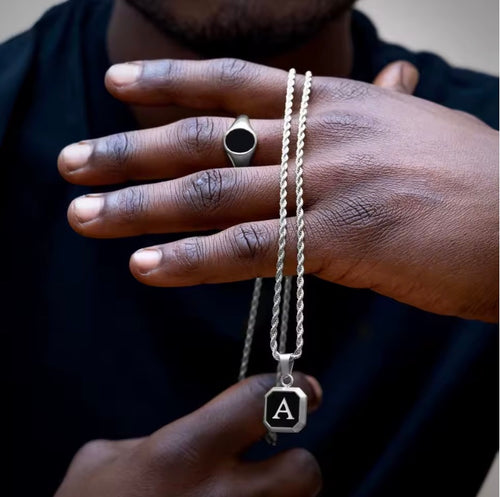 MINI INITIAL WITH ROPE CHAIN